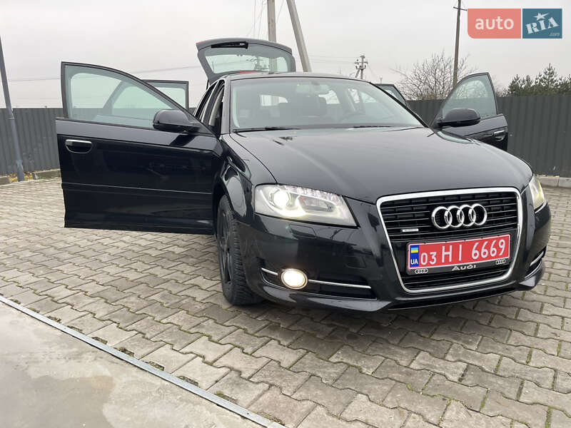 Хэтчбек Audi A3 2011 в Львове фото Хэтчбек Audi A3 2011 в Львове