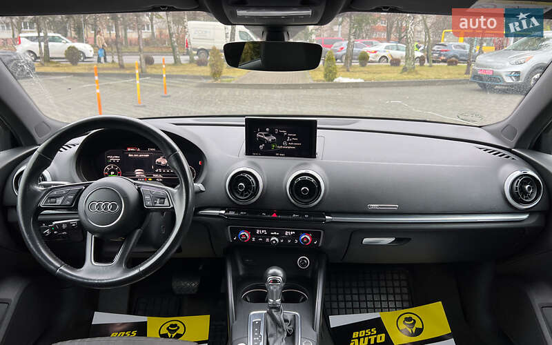 Хэтчбек Audi A3 2018 в Львове