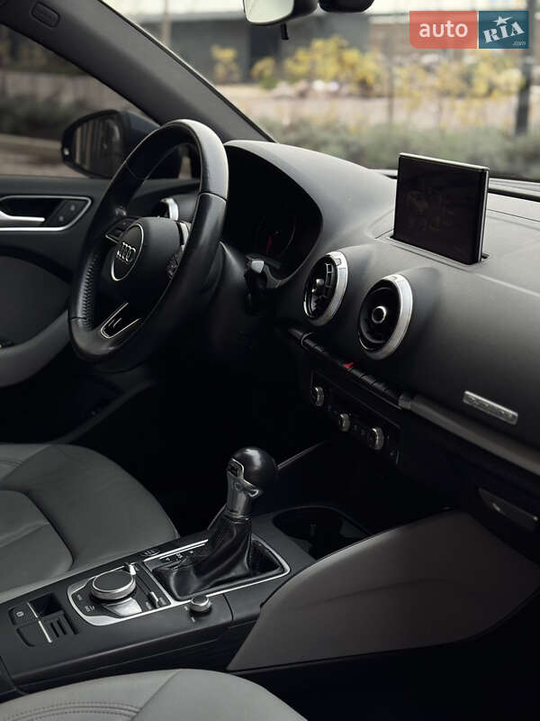 Седан Audi A3 2017 в Киеве фото 13 Седан Audi A3 2017 в Киеве