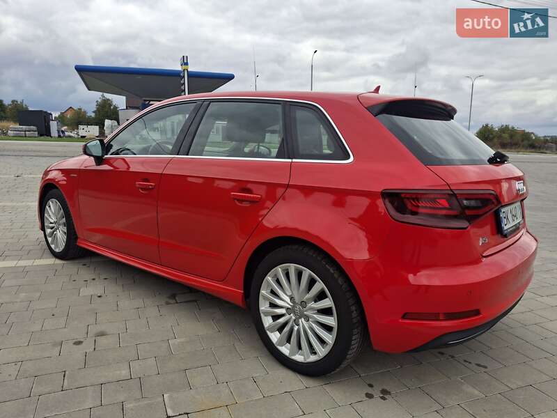Хэтчбек Audi A3 2015 в Каменец-Подольском фото 6 Хэтчбек Audi A3 2015 в Каменец-Подольском