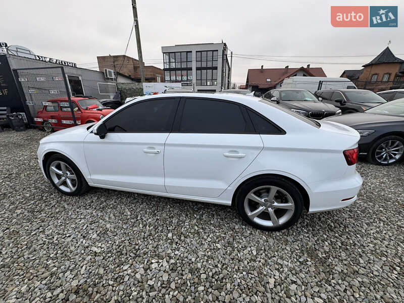 Седан Audi A3 2015 в Ивано-Франковске
