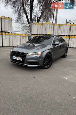 Седан Audi A3 2014 в Дніпрі