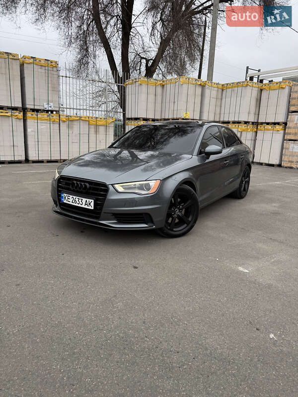 Седан Audi A3 2014 в Днепре