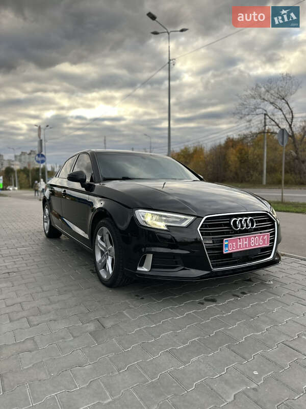 Седан Audi A3 2018 в Полтаве фото Седан Audi A3 2018 в Полтаве