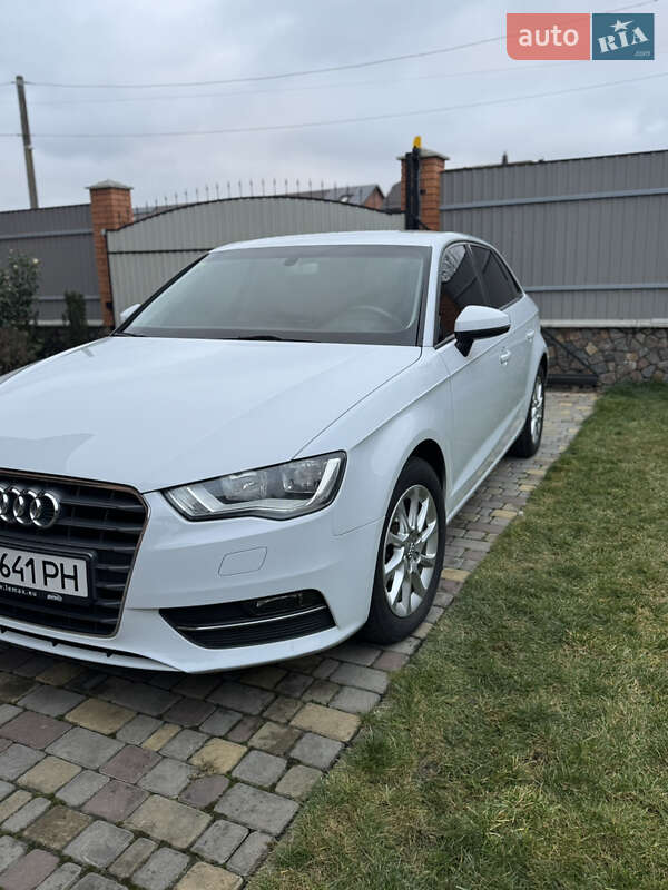 Хэтчбек Audi A3 2016 в Белой Церкви