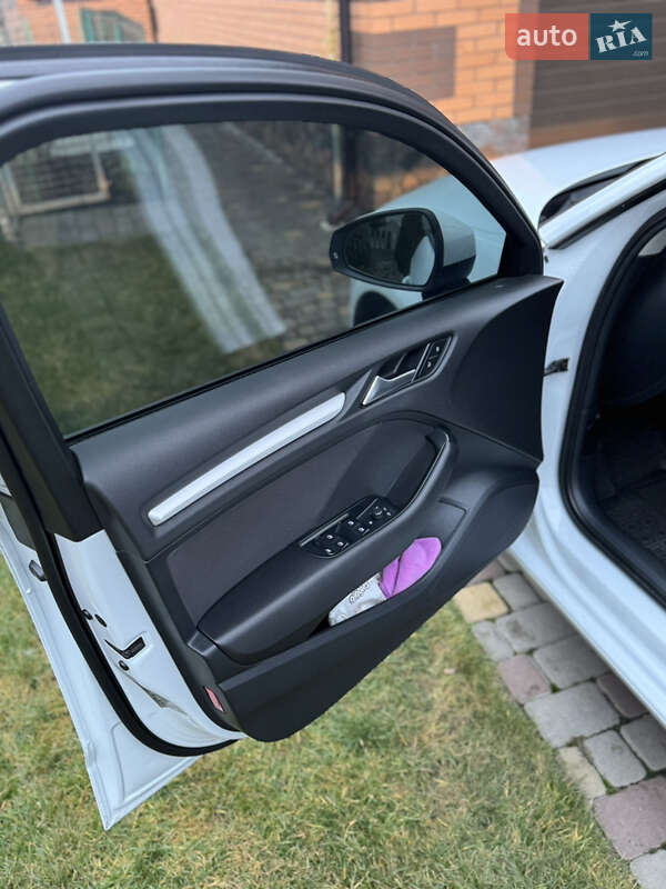 Хэтчбек Audi A3 2016 в Белой Церкви