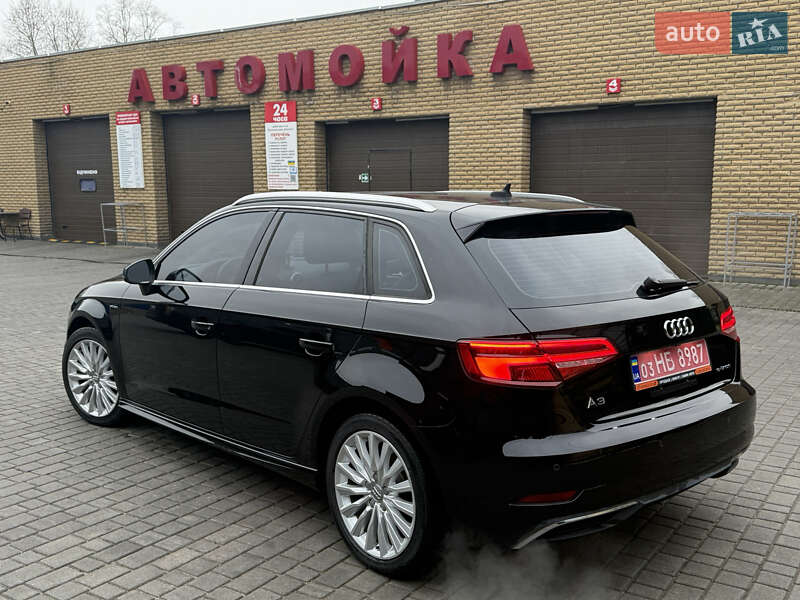Хэтчбек Audi A3 2017 в Запорожье