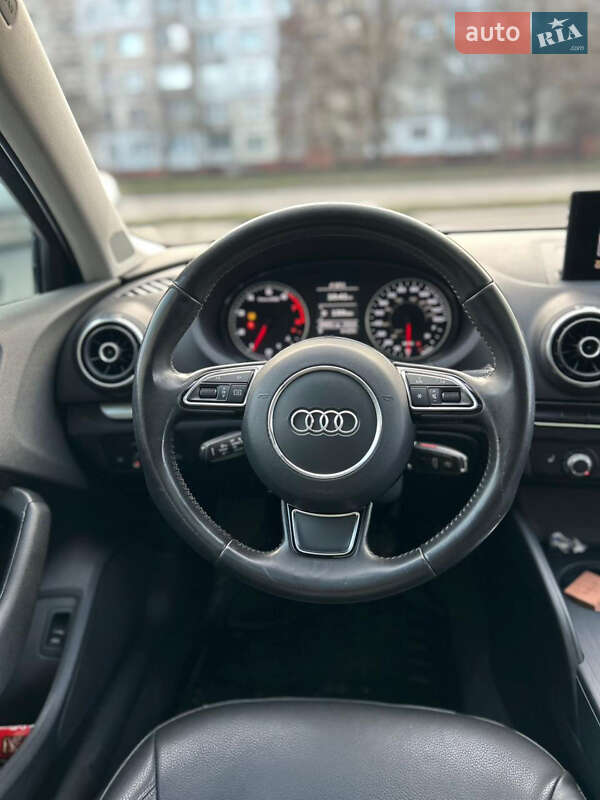 Седан Audi A3 2014 в Хмельницком