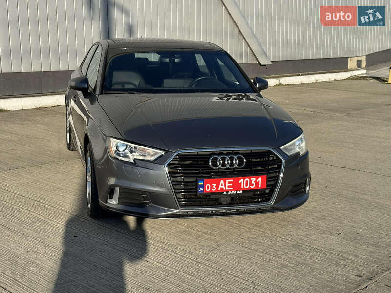 Седан Audi A3 2017 в Черновцах