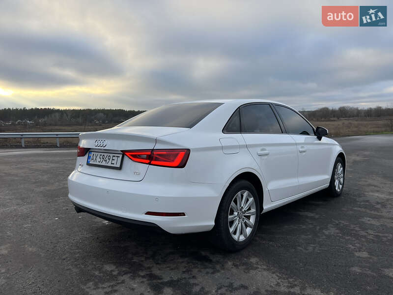 Седан Audi A3 2015 в Балаклії