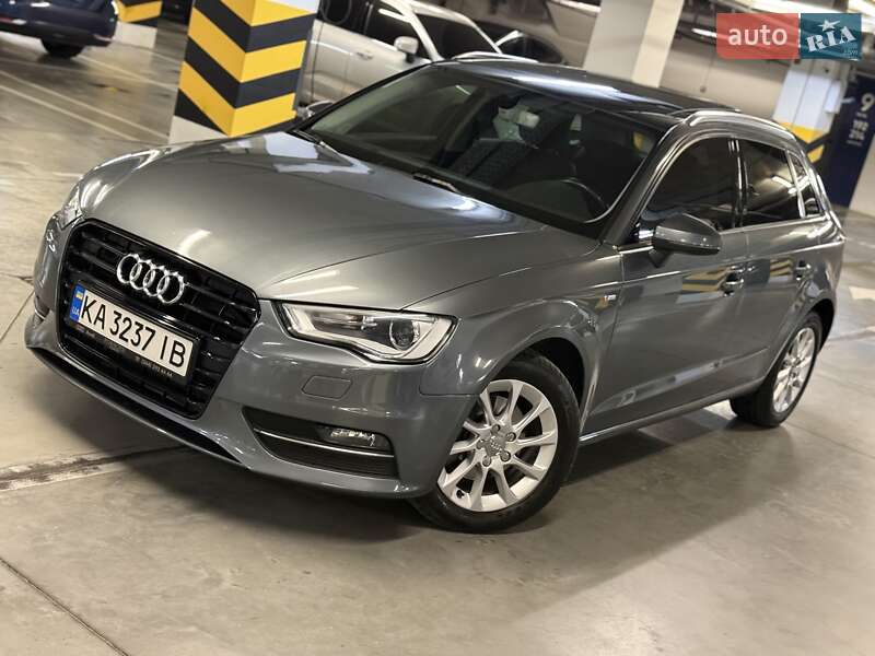 Хэтчбек Audi A3 2016 в Киеве