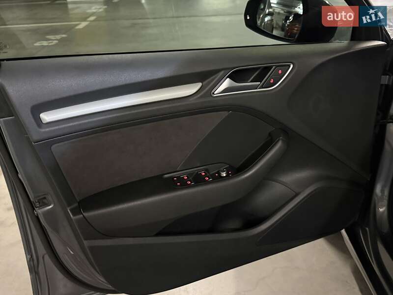 Хэтчбек Audi A3 2016 в Киеве