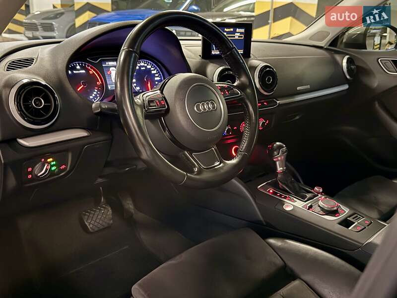 Хэтчбек Audi A3 2016 в Киеве