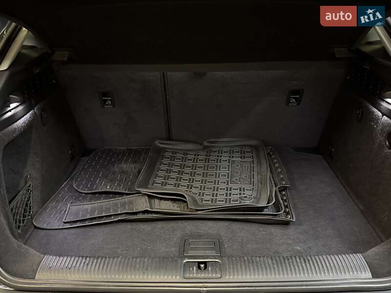 Хэтчбек Audi A3 2016 в Киеве