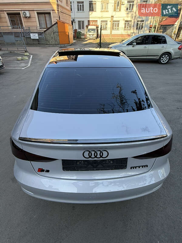 Седан Audi A3 2013 в Ивано-Франковске