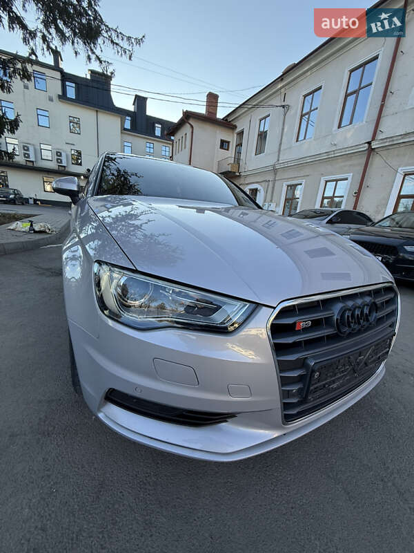 Седан Audi A3 2013 в Ивано-Франковске