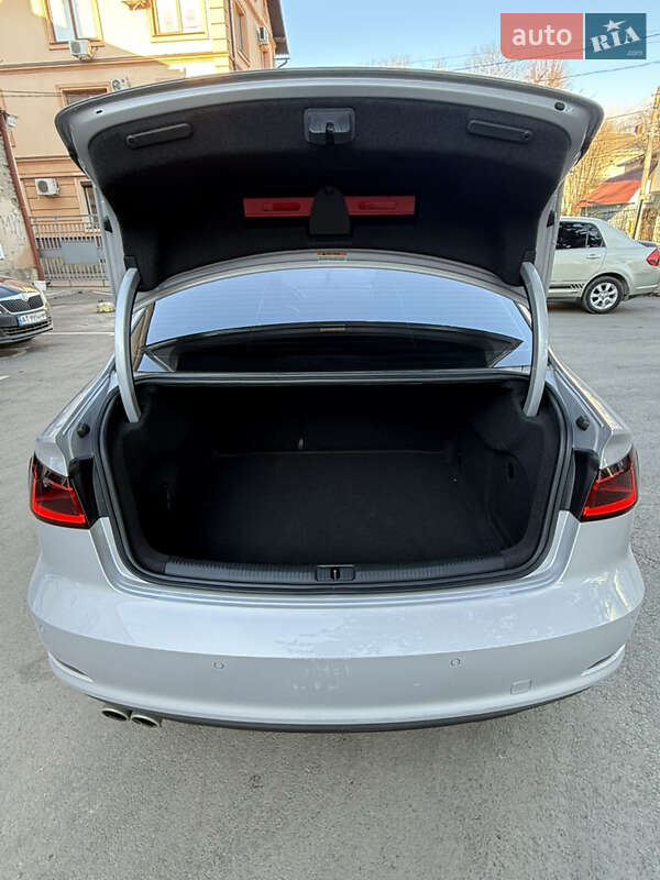 Седан Audi A3 2013 в Ивано-Франковске
