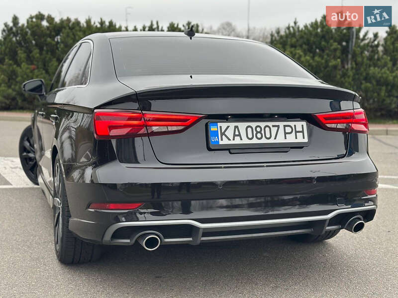Седан Audi A3 2019 в Киеве