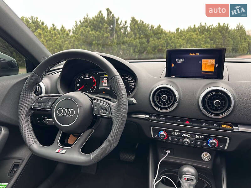 Седан Audi A3 2019 в Киеве