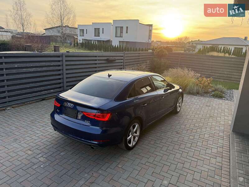 Седан Audi A3 2015 в Ровно