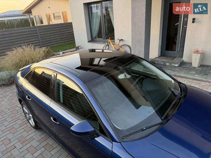 Седан Audi A3 2015 в Ровно