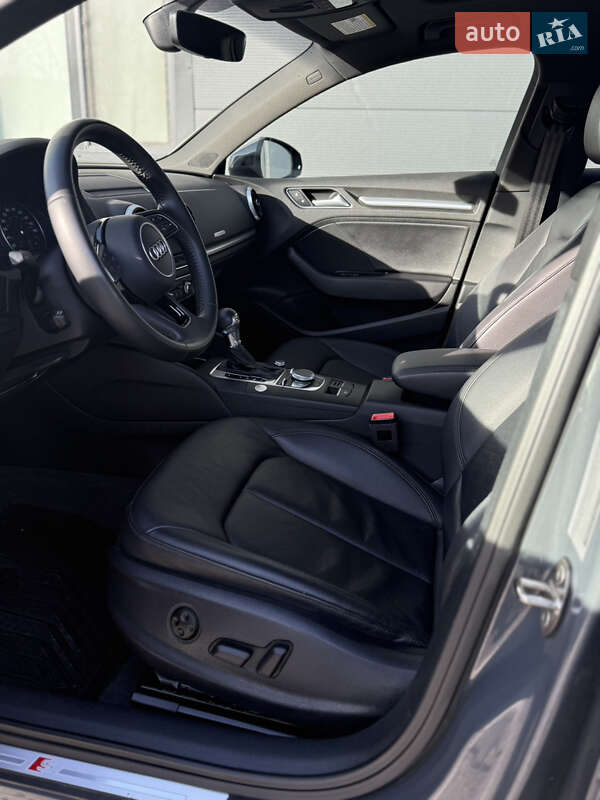 Седан Audi A3 2017 в Стрые