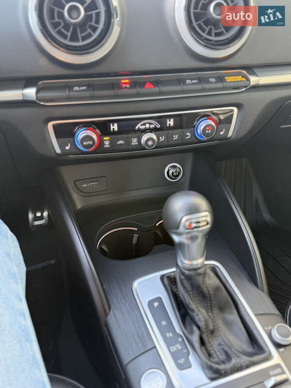 Седан Audi A3 2017 в Стрые