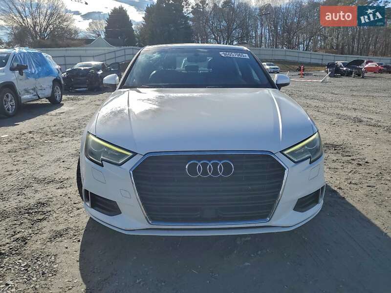 Седан Audi A3 2017 в Львове