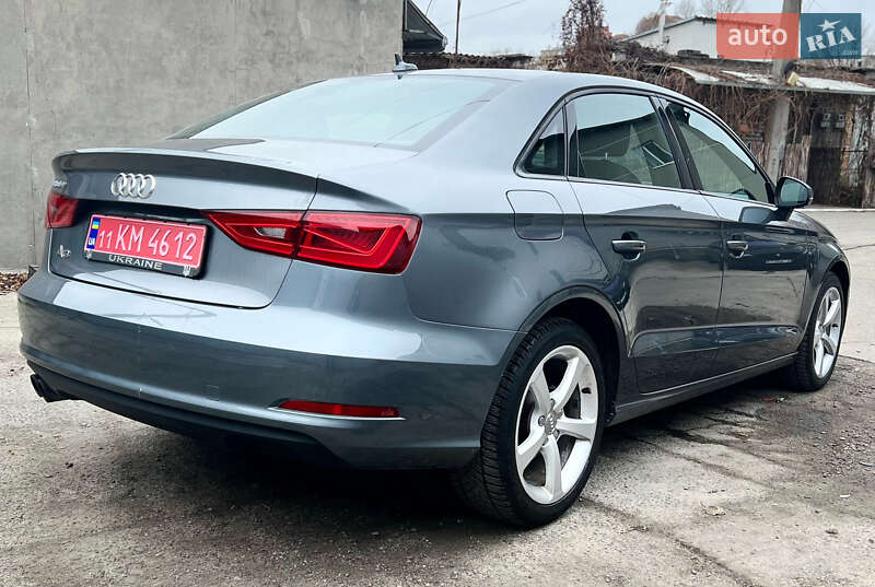 Седан Audi A3 2015 в Киеве