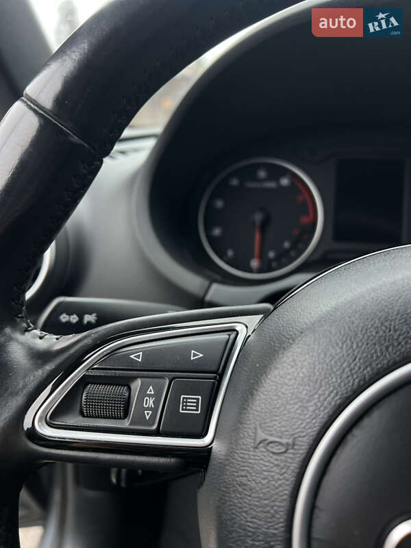 Седан Audi A3 2015 в Киеве