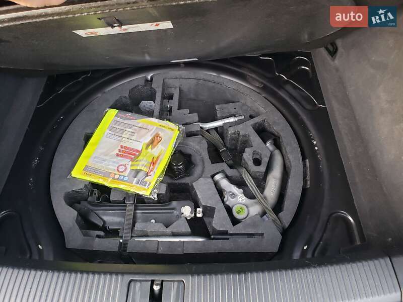 Хэтчбек Audi A3 2006 в Новояворовске