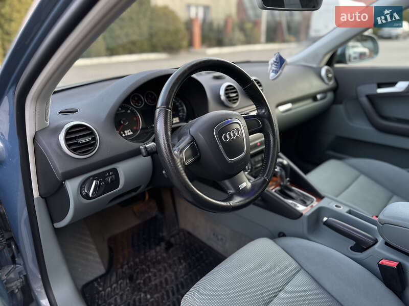 Хэтчбек Audi A3 2010 в Луцке