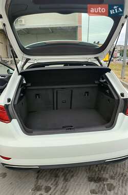 Хэтчбек Audi A3 2016 в Львове