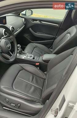 Хэтчбек Audi A3 2016 в Львове