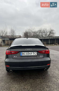 Седан Audi A3 2015 в Новояворовске