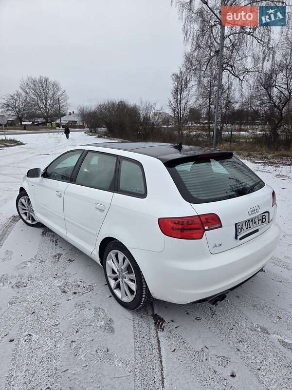 Хэтчбек Audi A3 2011 в Конотопе