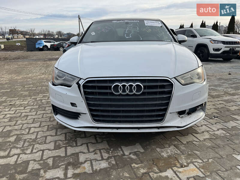 Седан Audi A3 2015 в Львове