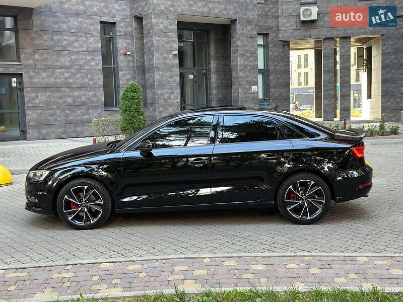 Седан Audi A3 2015 в Киеве