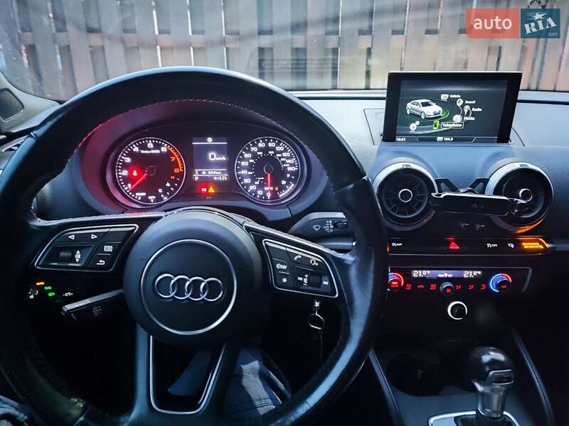 Седан Audi A3 2016 в Ивано-Франковске