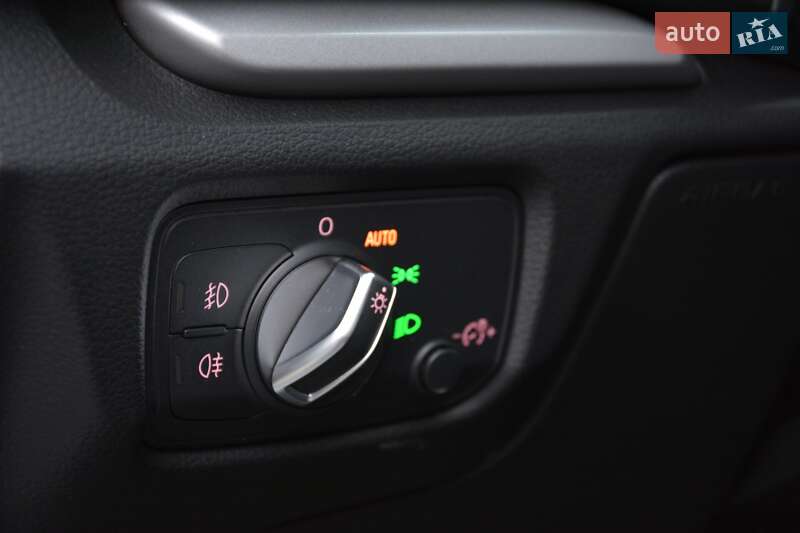 Седан Audi A3 2016 в Киеве