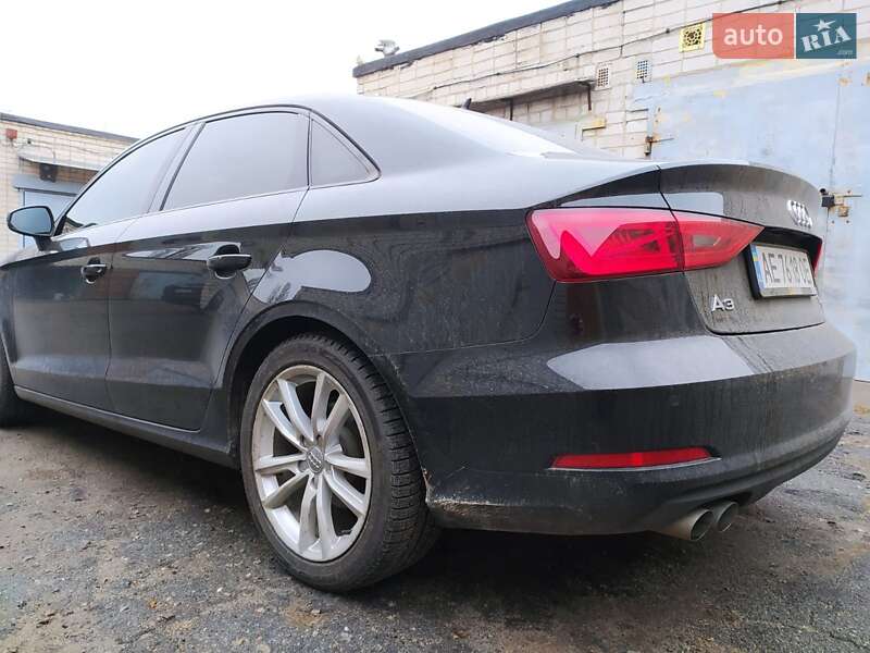 Седан Audi A3 2015 в Днепре