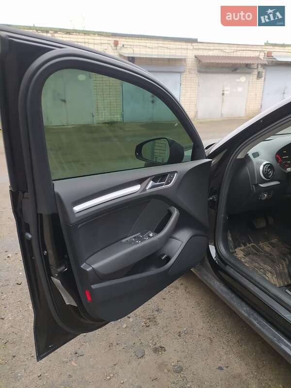 Седан Audi A3 2015 в Днепре