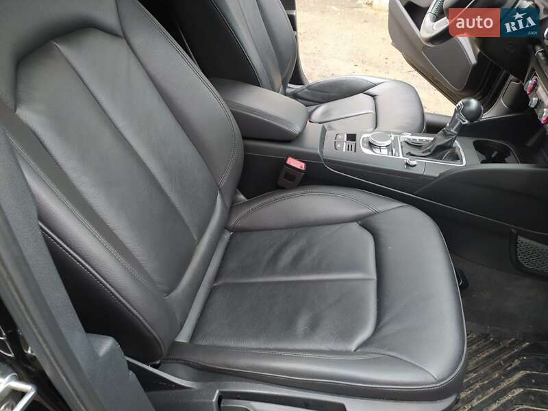 Седан Audi A3 2015 в Днепре