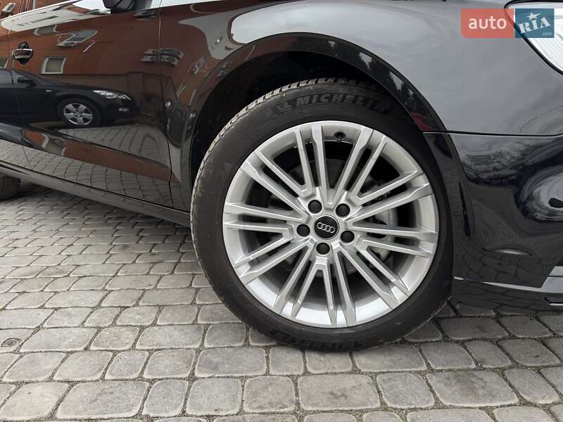 Седан Audi A3 2018 в Виннице