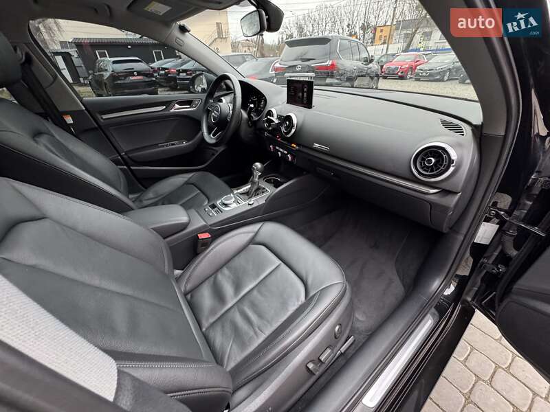 Седан Audi A3 2018 в Виннице