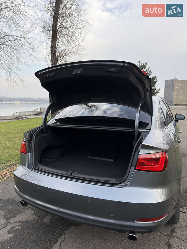 Седан Audi A3 2015 в Киеве