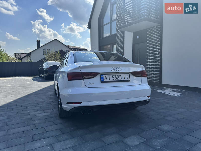 Седан Audi A3 2017 в Коломые