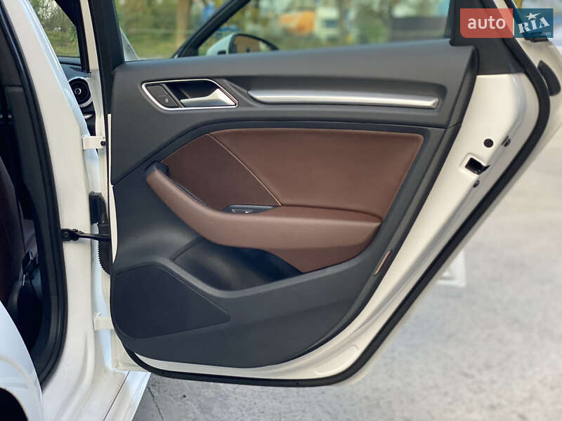 Седан Audi A3 2017 в Коломые