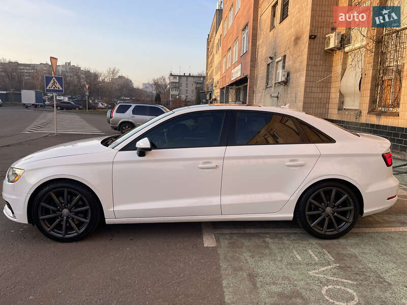 Седан Audi A3 2015 в Киеве фото 5 Седан Audi A3 2015 в Киеве