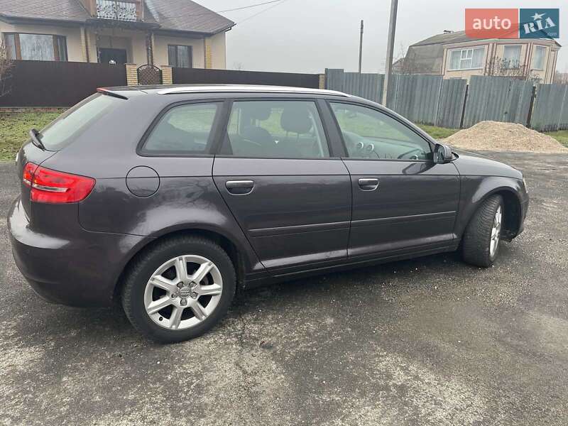 Хетчбек Audi A3 2010 в Корсунь-Шевченківському фото 4 Хетчбек Audi A3 2010 в Корсунь-Шевченківському